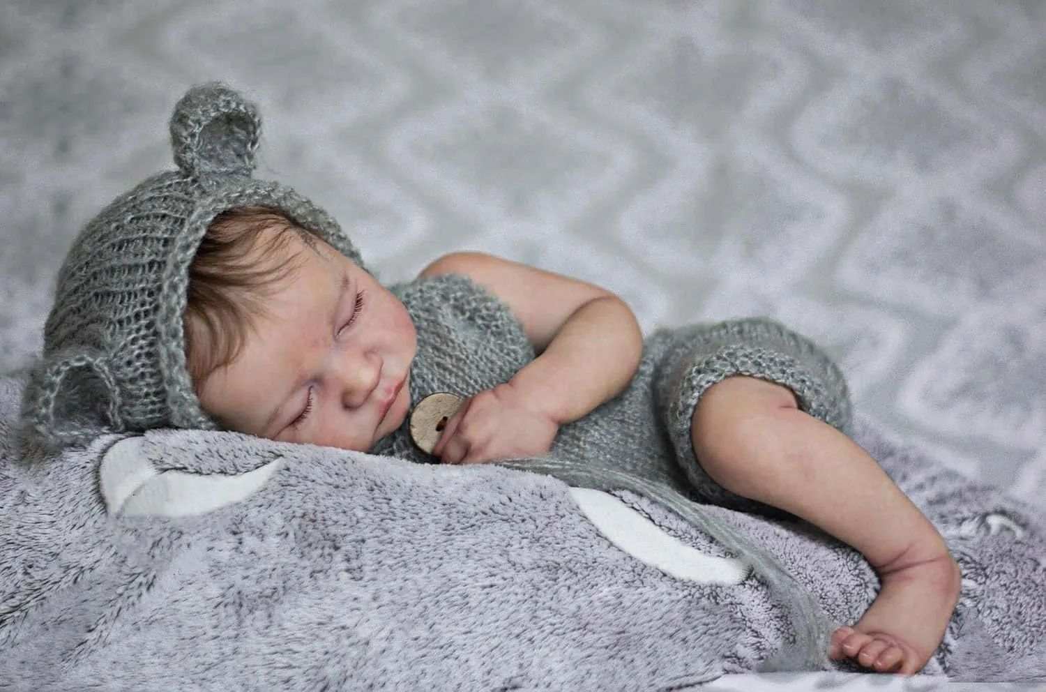 Anano Newborn 19 Inch Silicone Reborn Baby Dolls Full Body Soft Silicone Baby Dolls Anatomically Correct Baby Boy Doll Reborn Baby That Look Real Veins for Kids (Gray Sweater-Levi)