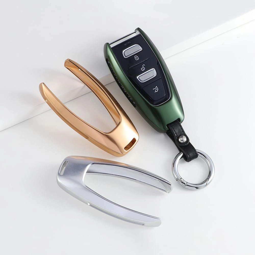 Car Key Case Keychain Protective Case Cover Shell Key Protection Key Fob for Aston-Martin DBX 2020 2021 2022 2023 (Silver)