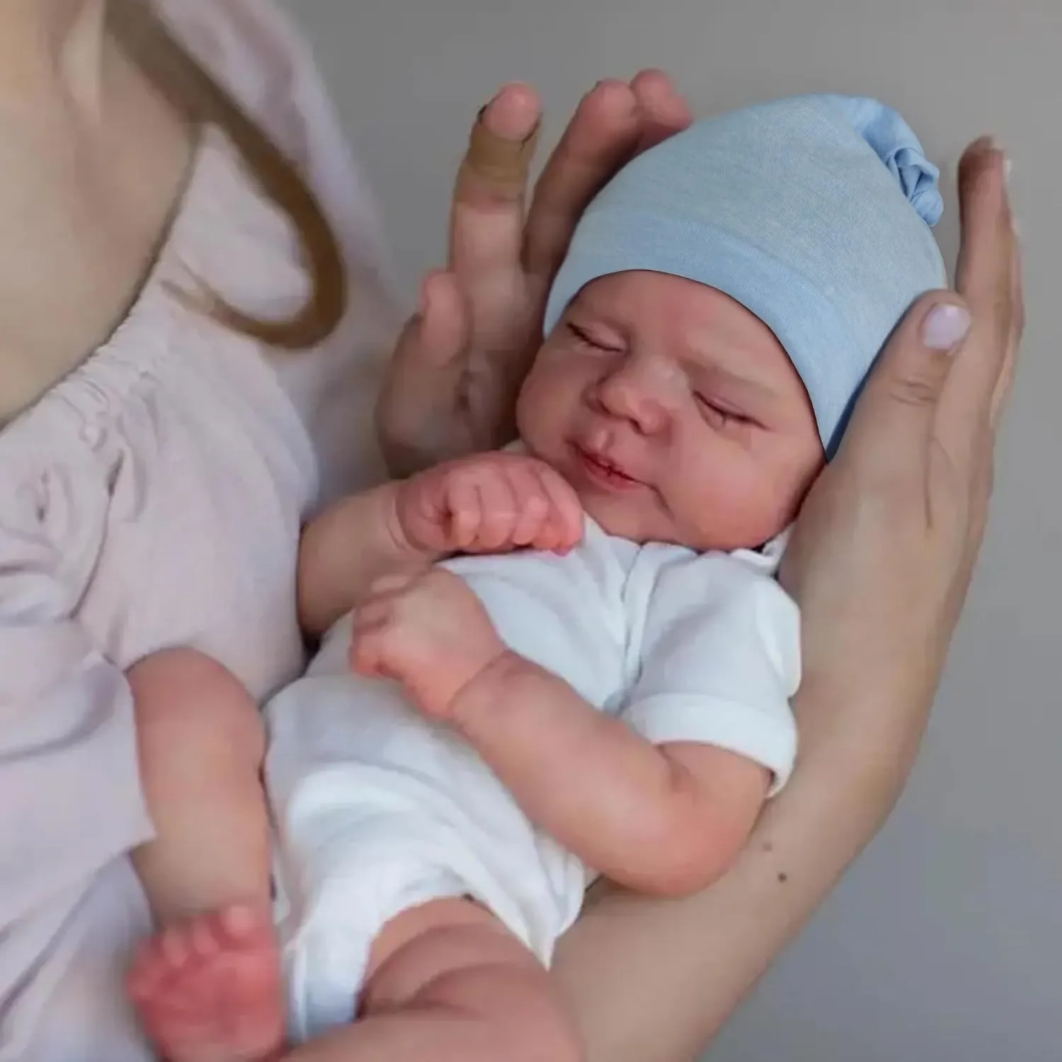 CHAREX Realistic Reborn Baby Dolls Boy - 18 Inch Newborn Sleeping Baby Dolls, Lifelike Reborn Baby Dolls with Weighted Soft Cloth Body Birthday Gift Toy for Age 3 