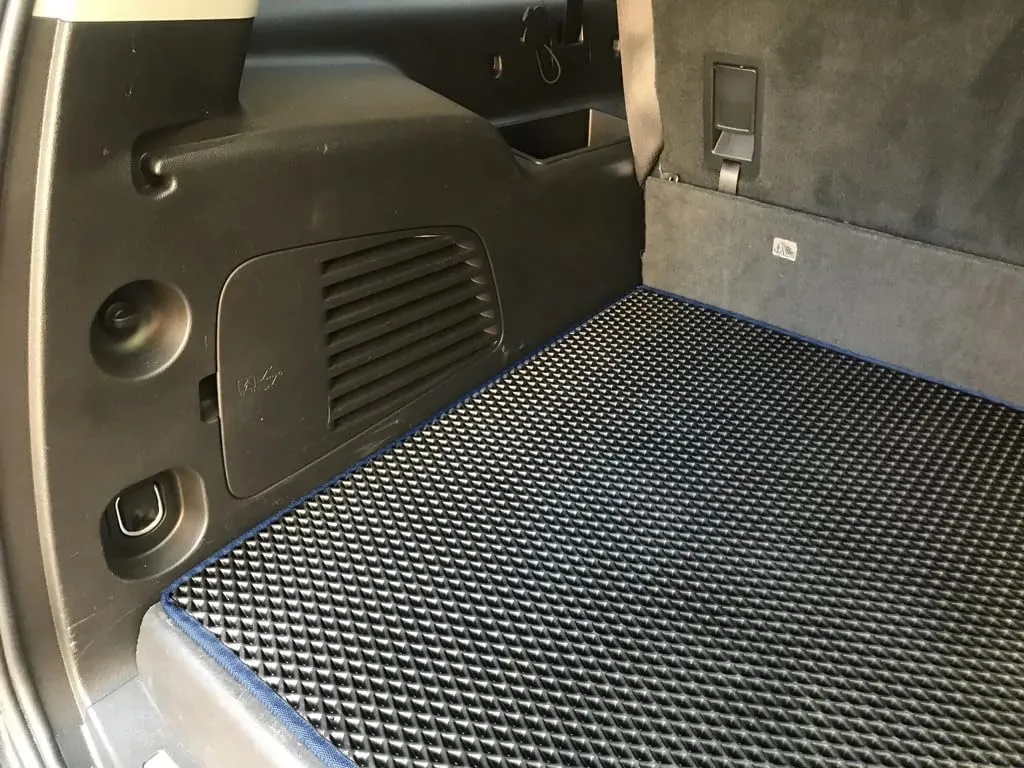 Custom Fit Cargo Trunk Mat for Chevrolet Suburban/GMC Yukon XL 2015—2020 - Heavy-Duty Boot Liner Tray (Blue)