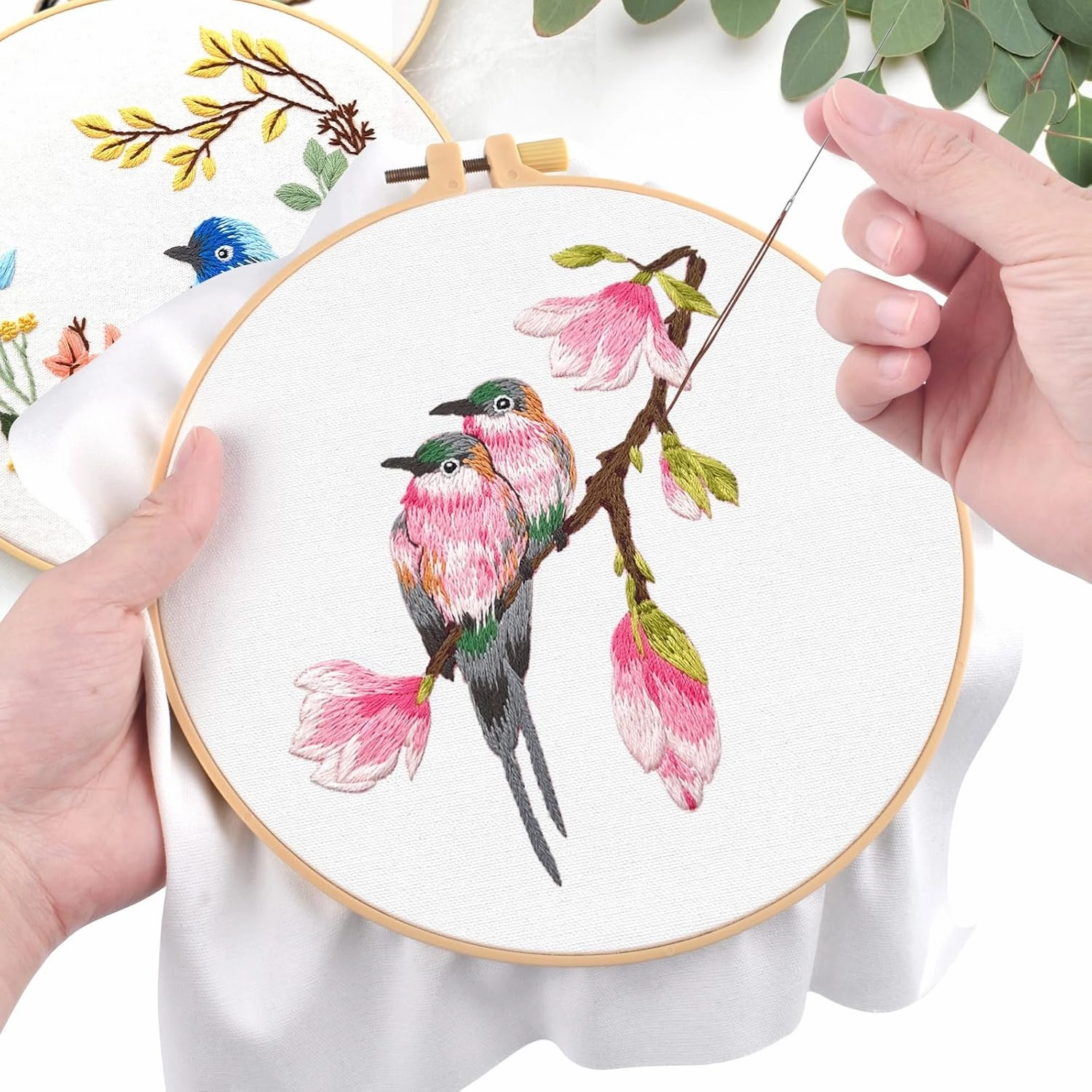 ERKOON 4 Sets Embroidery Kit for Beginners,Hummingbird and Flower Cross Stitch Set for Include Embroidery Cloth Hoops Threads for Craft Lover Hand Stitch (Flowers and Birds)
