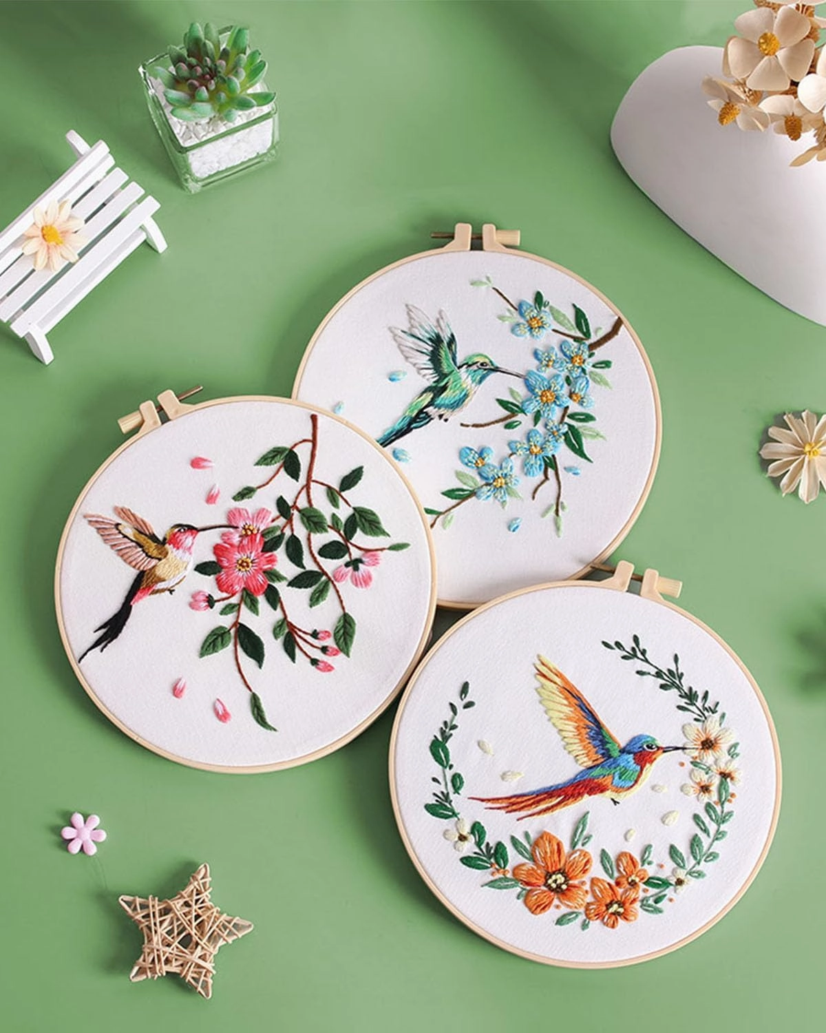 ERKOON 5 Sets Embroidery Kit for Beginners, Hummingbird and Flower Cross Stitch Set for Include Embroidery Cloth Hoops Threads for Craft Lover Hand Stitch with Embroidery Skill Techniques