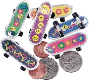 Fun Express Mini 60’s Retro Skateboards - Colorful Toy Skateboards Party Favors Gifts School Prizes Events Playtime Fun - Classic 1960’s Design for Kids & Adults - Collecting & Displaying - 36 Pieces