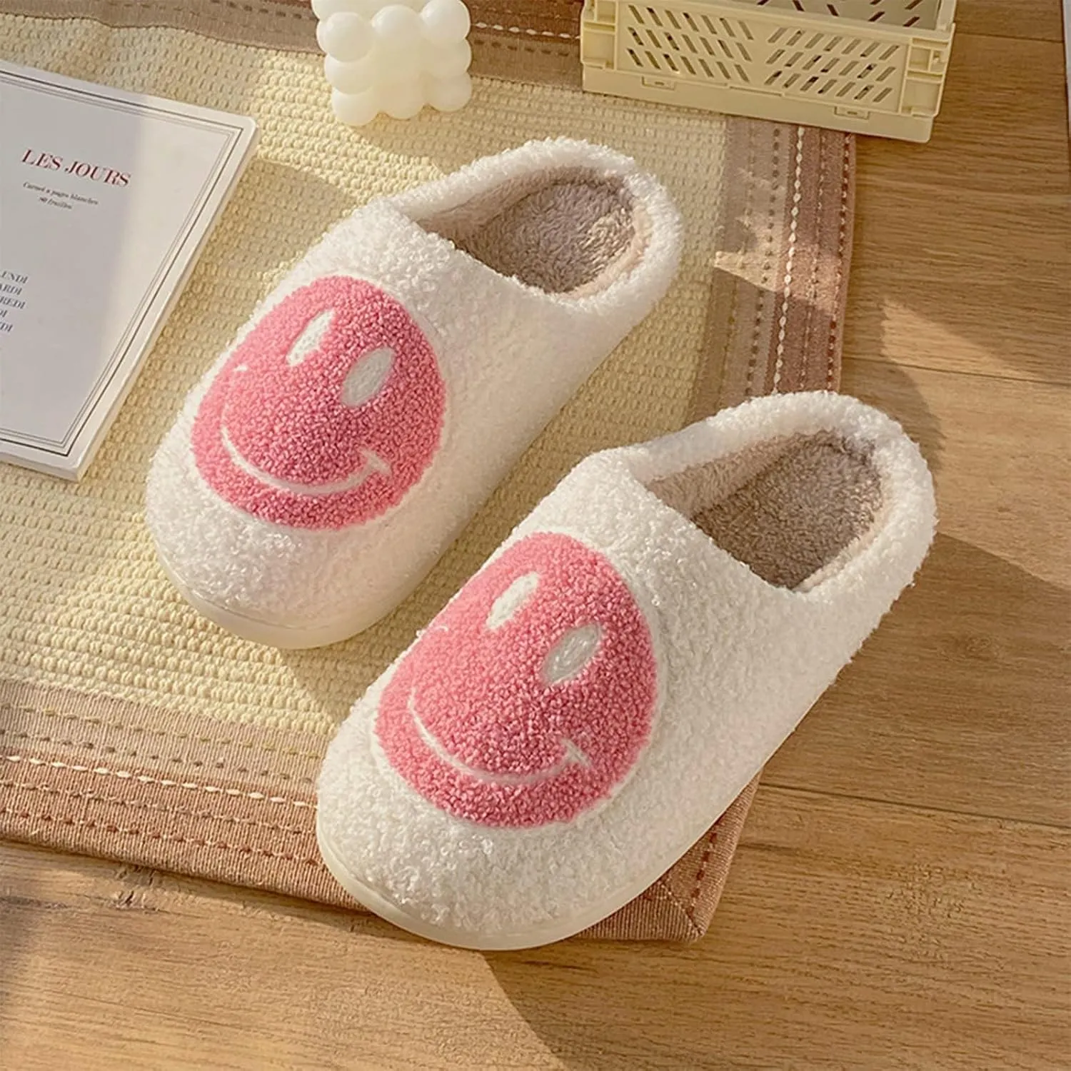 House Slippers for Women Indoor,Retro Smile Face Slippers,Casual Unisex House Shoes Memory Foam Slippers Indoor and Outdoor Warm Plush Bedroom Shoes with Faux Fur Lining