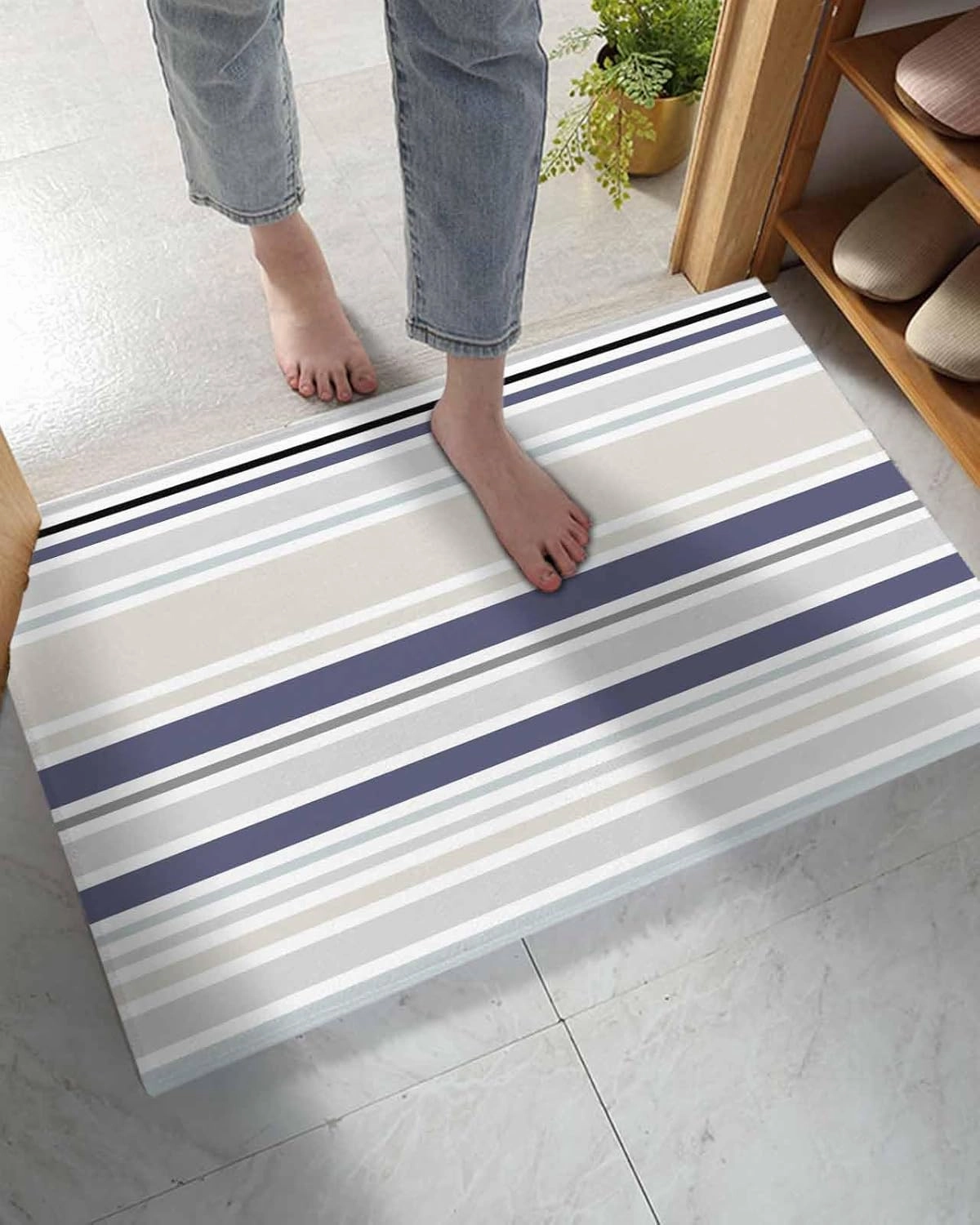 Indoor Doormat Classic Stripes Retro,Shaggy Floor Mat with Non-Skid Backing Blue Beige White,Machine Washable Plush Area Rug Carpets for Kitchen Nursery Bedroom