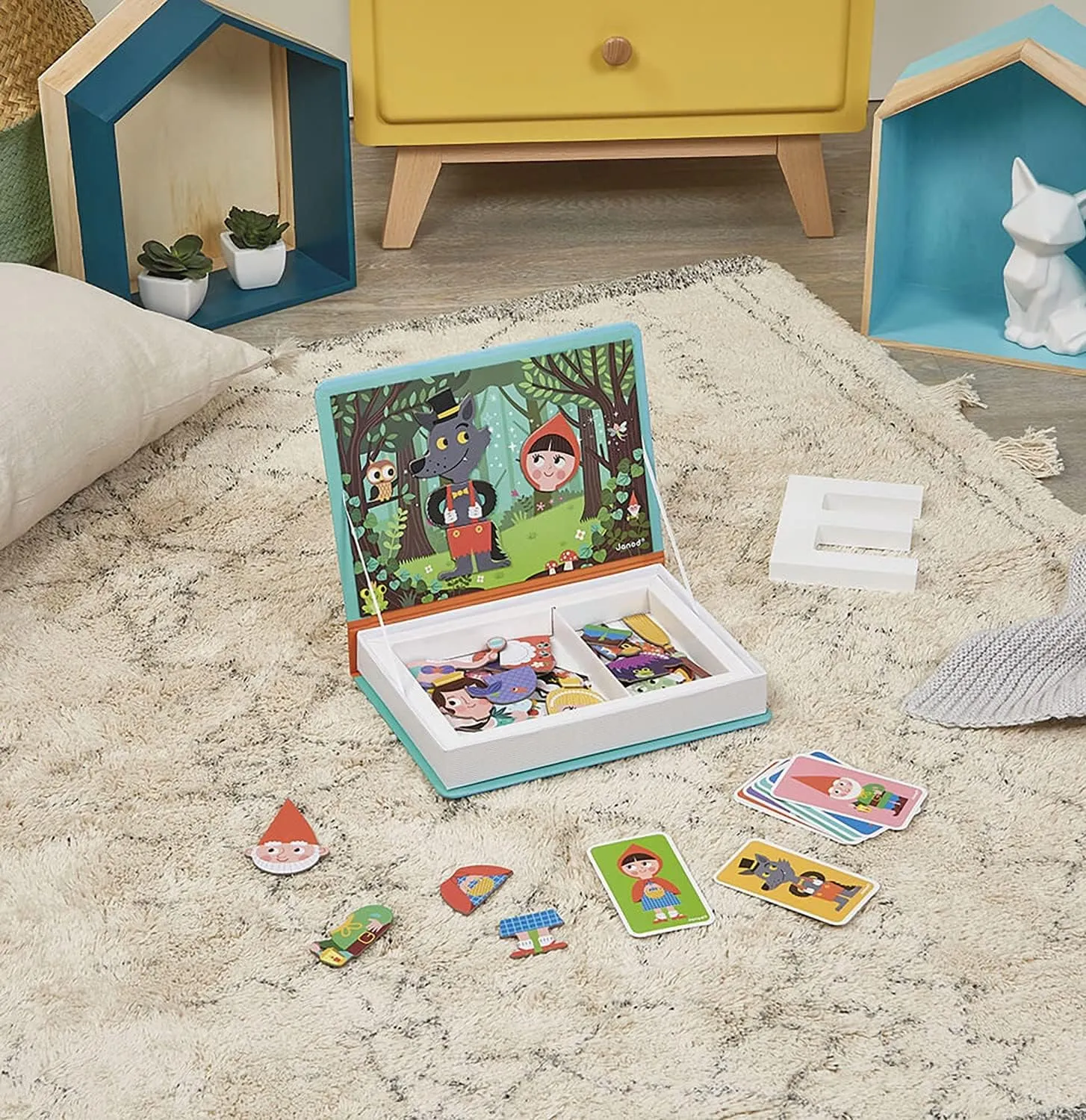 Janod - Magneti'Book Story Book - 40-Piece Magnetic Educational Set - Encourages Motor Skills and Imagination - Suitable for Ages 3 and Up, J02588, White