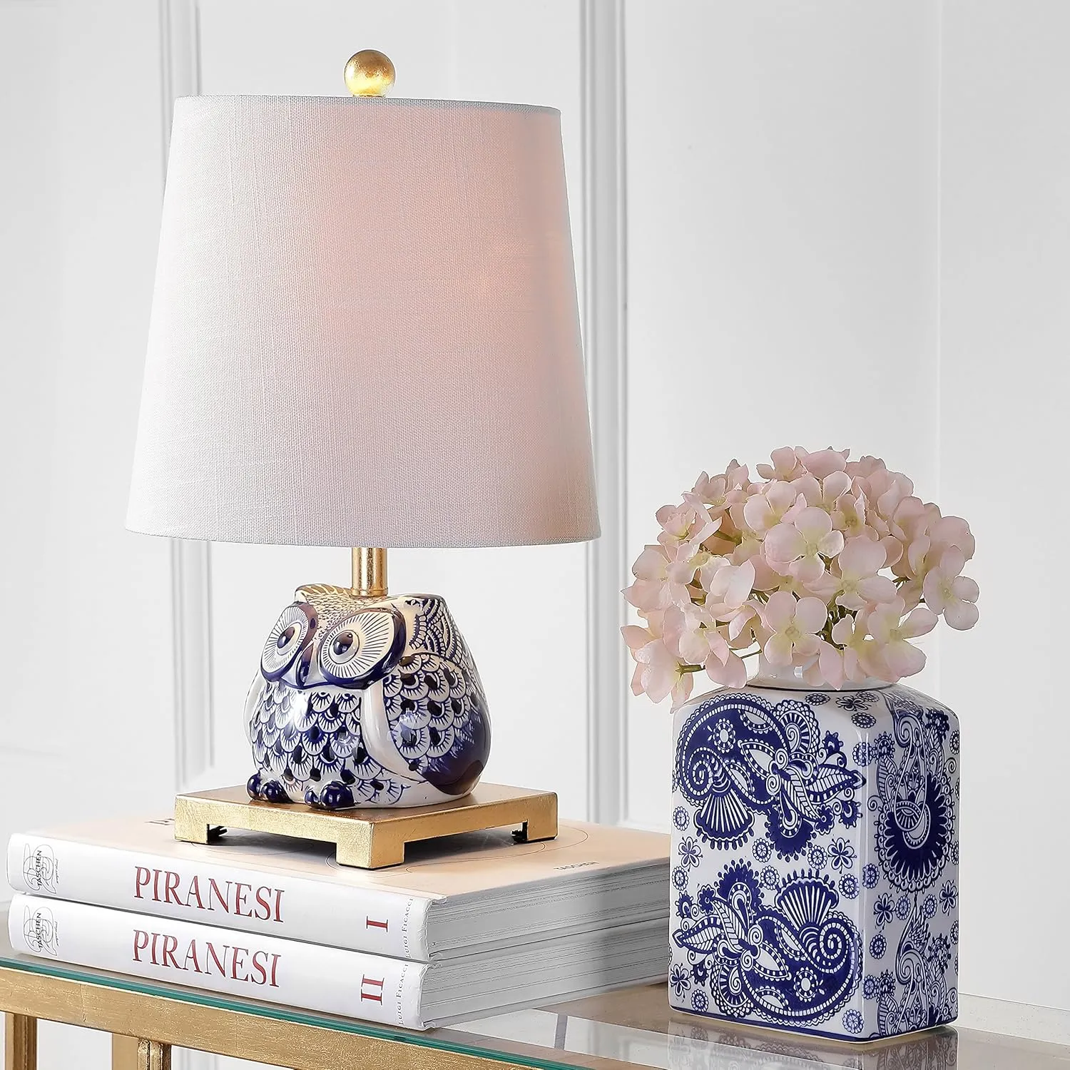 JONATHAN Y JYL3014A Justina 16" Ceramic Mini LED Table Lamp Cottage,Transitional for Bedroom, Living Room, Office, College Dorm, Coffee Table, Bookcase, Blue/White