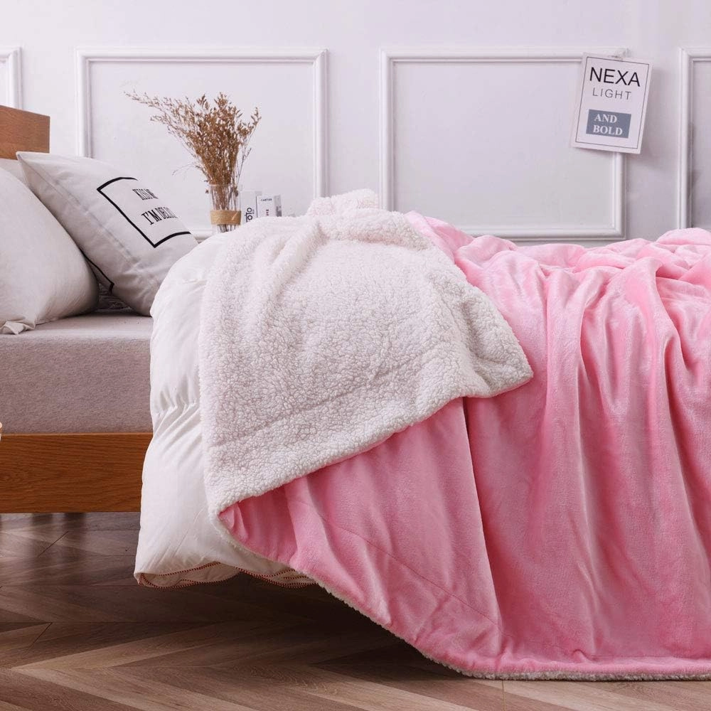 KAWAHOME Sherpa Fleece Throw Blanket for Bed - Extra Warm and Heavy Thick Throw Blankets for Winter, Super Soft 500GSM Plush Blanket, 50"X 60" Pink