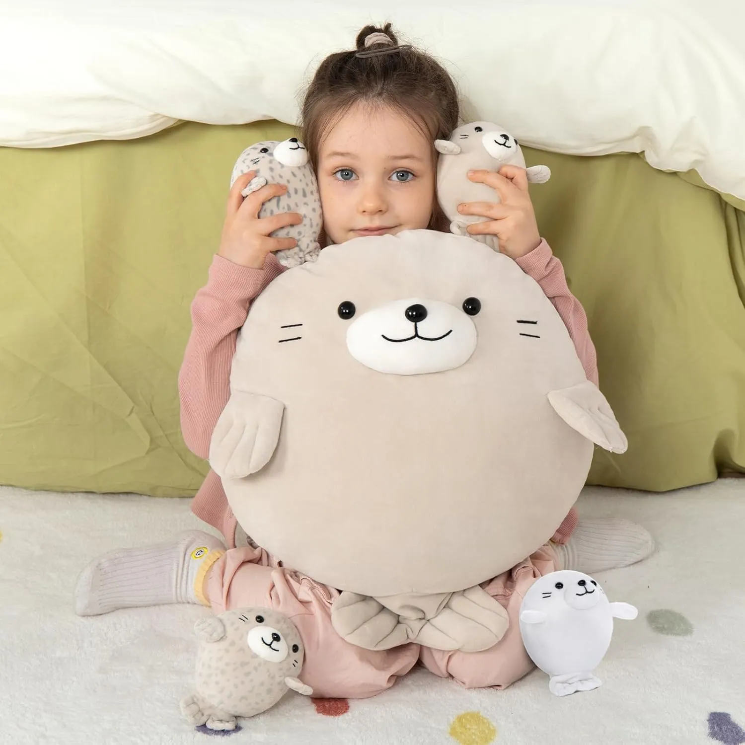 MaoGoLan 5Pcs Fat Seal Plush with 4 Babies Inside - 20" Giant Ultra Soft Seal Stuffed Animal Throw Pillow - Squishy Mother-Babies Collection Gift for Seal Lover,Kids,Boys