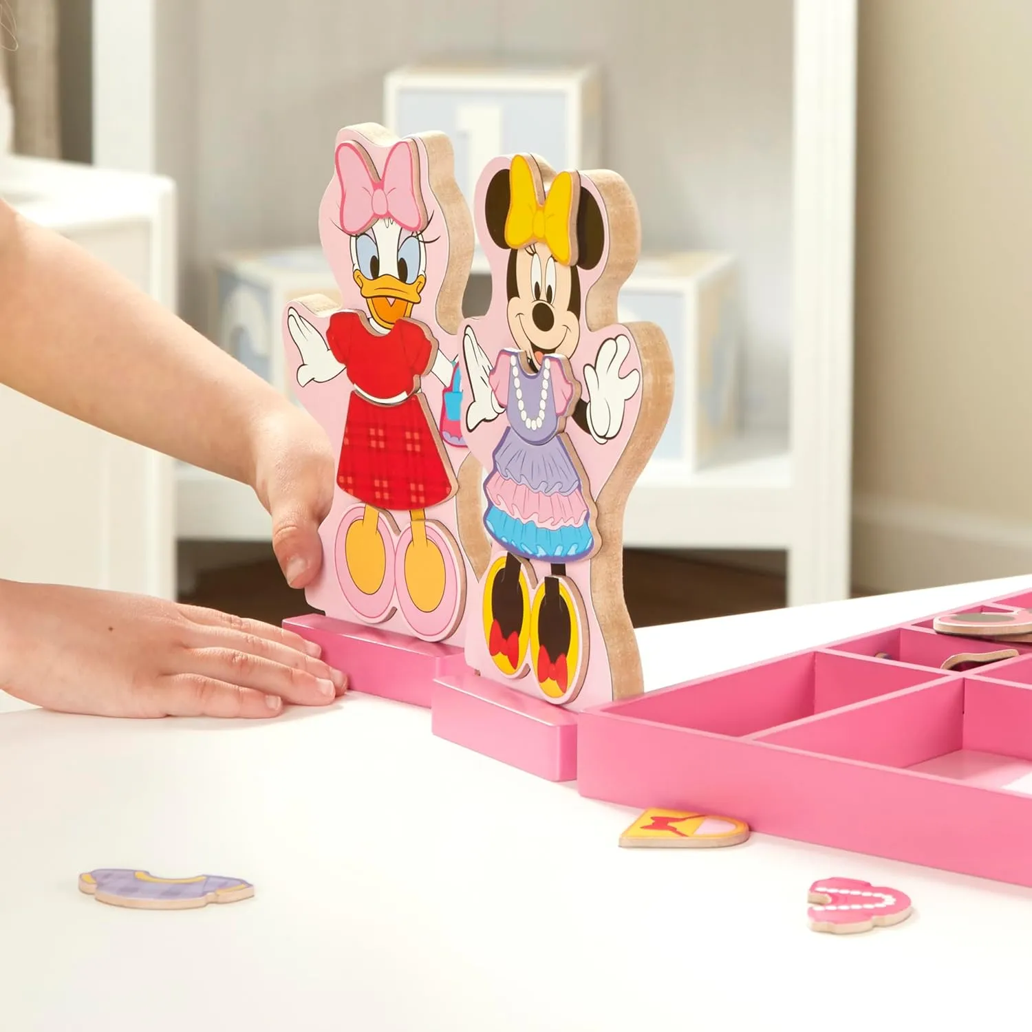 Melissa & Doug Disney Minnie Mouse and Daisy Duck Magnetic Dress-Up Wooden Doll Pretend Play Set (40  pcs) Minnie Mouse Toys, Disney Dress Up Dolls For Preschoolers And Kids Ages 3 