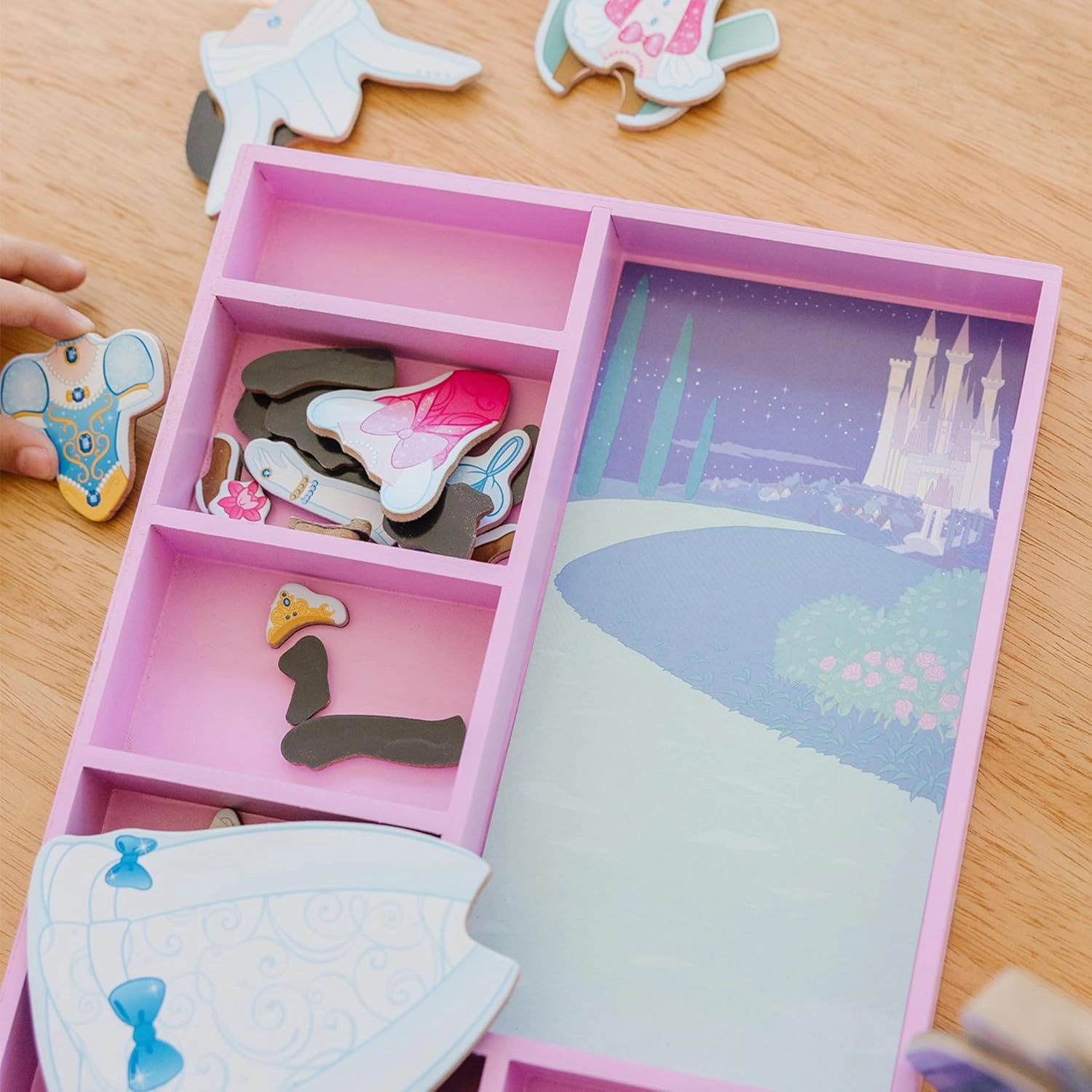 Melissa & Doug Disney Cinderella Magnetic Dress-Up Wooden Pretend Play Set (30  pcs) - Toys, Princess Dress Up Doll For Preschoolers And Kids Ages 3 