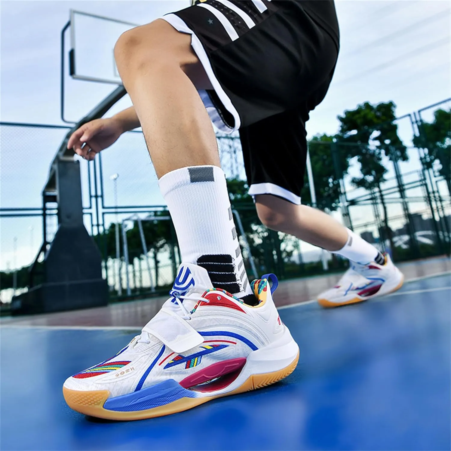 Men's Basketball Shoes - Stylish and High - Performance Footwear for The Court