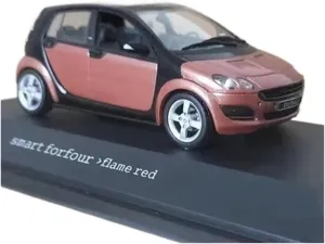Metal Car Model 1:43 for Benz Smart Forfour Simulation Alloy Car Model Home Decoration Metal Ornaments Die Cast Vehicles