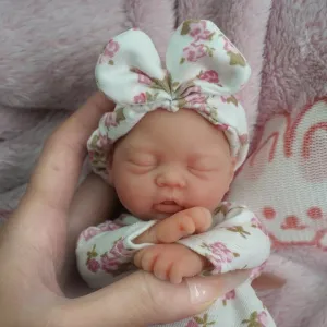 Mire & Mire Reborn Baby Dolls 7 Inch Silicone Doll Mini Realistic Newborn Baby Dolls Silicone Full Body Stress Relief Hand Made（Flower）