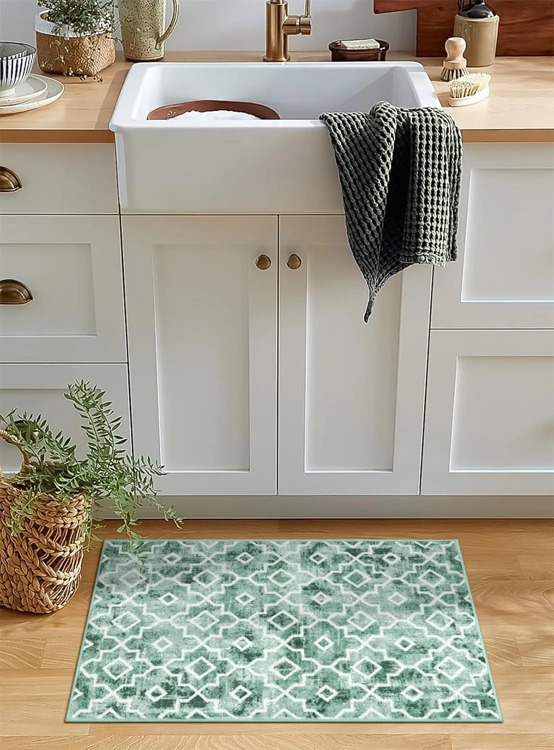 Moynesa Boho Moroccan Area Rug, 2x3 Modern Washable Rug for Entryway Kitchen Sink Rugs and Door Mats Non Skid, Low Profile Boho Small Bathroom Rug Entry Rugs Indoor Light Green