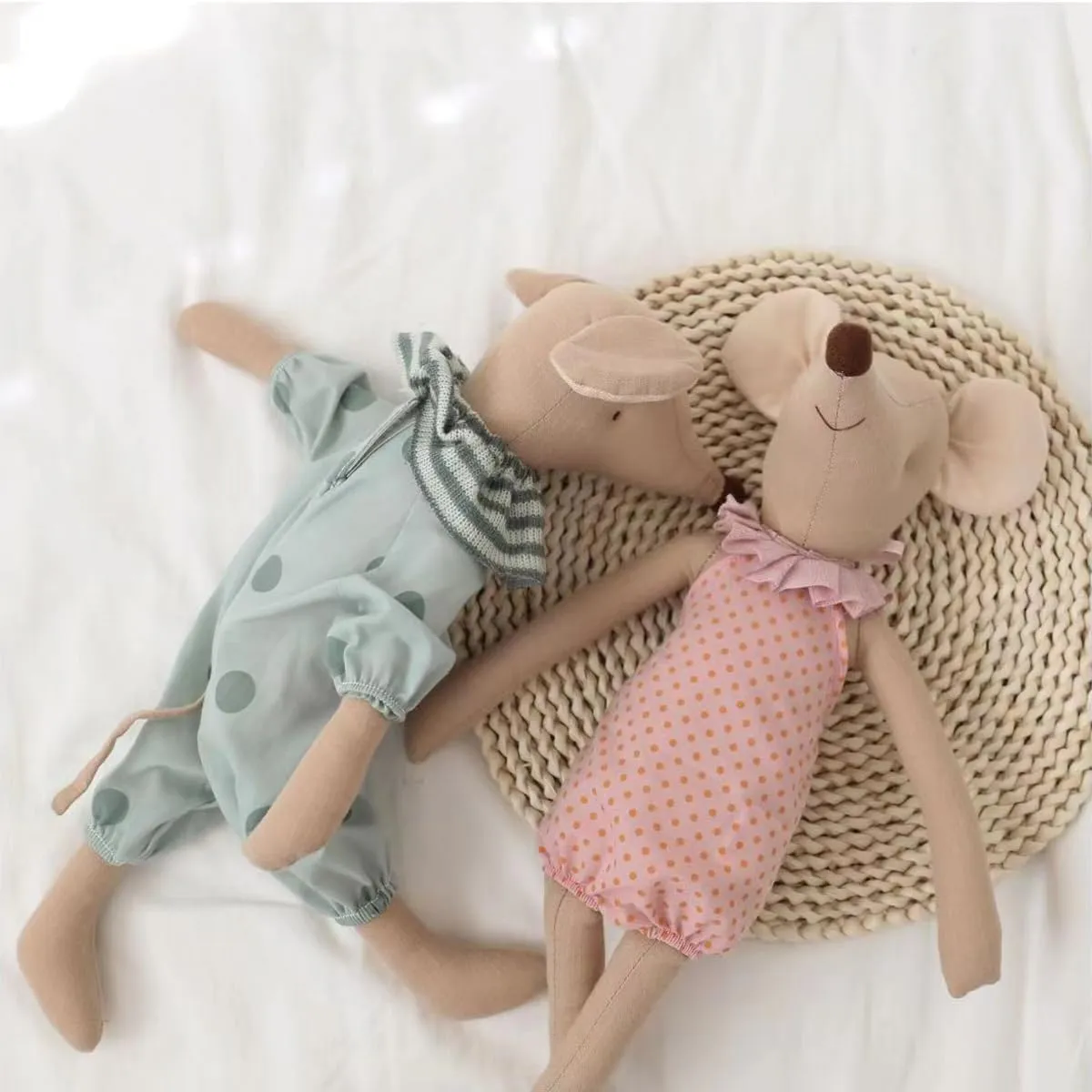Plush Mouse Stuffed Toy 14.96-inch Doll, Available in Pink and Green, Perfect for Children to Play and Decorate Rooms (Pink Mouse, 14.96 inch)