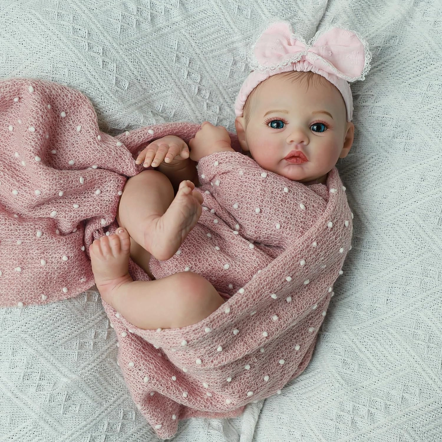Realistic Reborn Dolls Girl - 18 Inch Lifelike Newborn Eyes Open Doll Real Life with Soft Weighted Body, Advanced Painted Gift Set for Kids Age 3 …