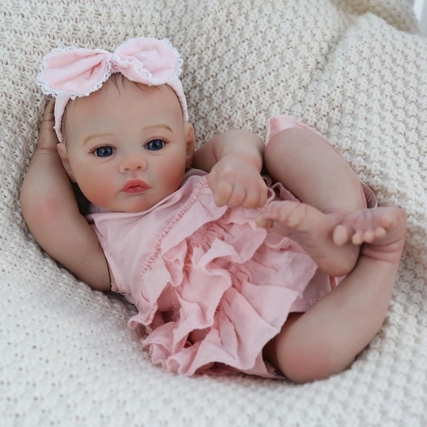 Realistic Reborn Dolls Girl - 18 Inch Lifelike Newborn Eyes Open Doll Real Life with Soft Weighted Body, Advanced Painted Gift Set for Kids Age 3 …