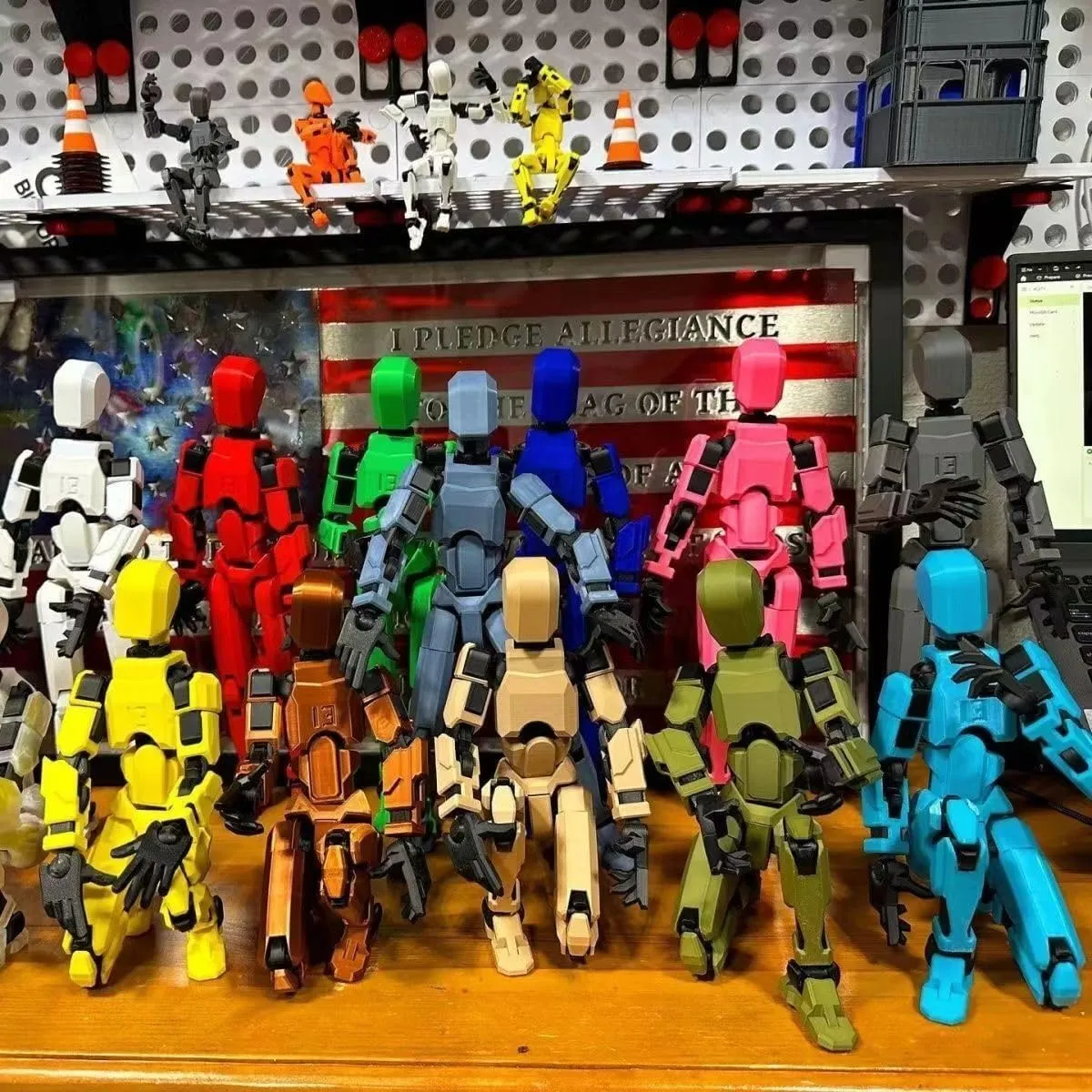 Titan13 Action Figure, Lucky Robot 13 Action Figures, 3D Printed Multi-Jointed Movable Action Figure, Dummy Robot 13 Figures Toy for Desktop Decorations Game Gifts (5pcs)